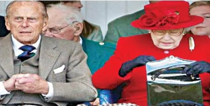 महाराणी एलिझाबेथ हँडबॅग