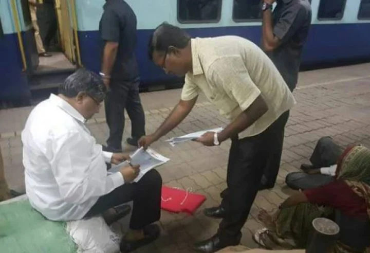 chandrakant-patil-on-cst-railway-station