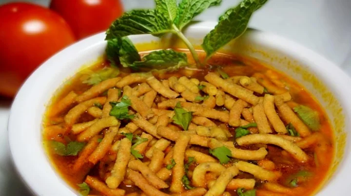 शेव-टोमॅटो भाजी