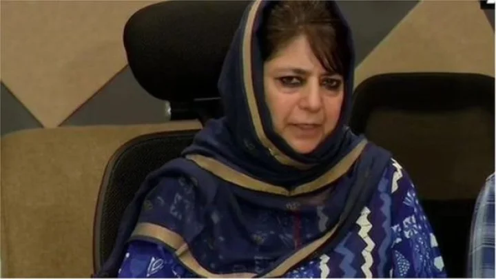 mehbooba-mufti-under-house-arrest-once-again-in-jammu-kashmir