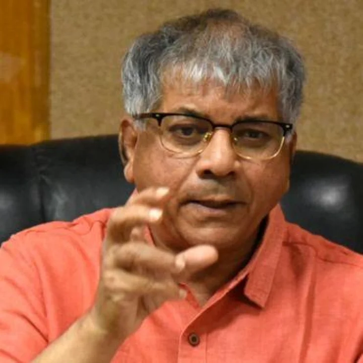 प्रकाश आंबेडकर INDIA आघाडीतून बाहेर, 8 जागांवर उमेदवार उभे केले