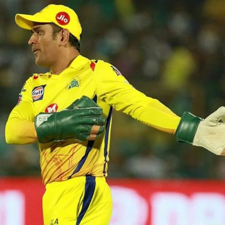 धोनी म्हणतो, चेन्नईत येत राहीन खेळाडू म्हणून किंवा...