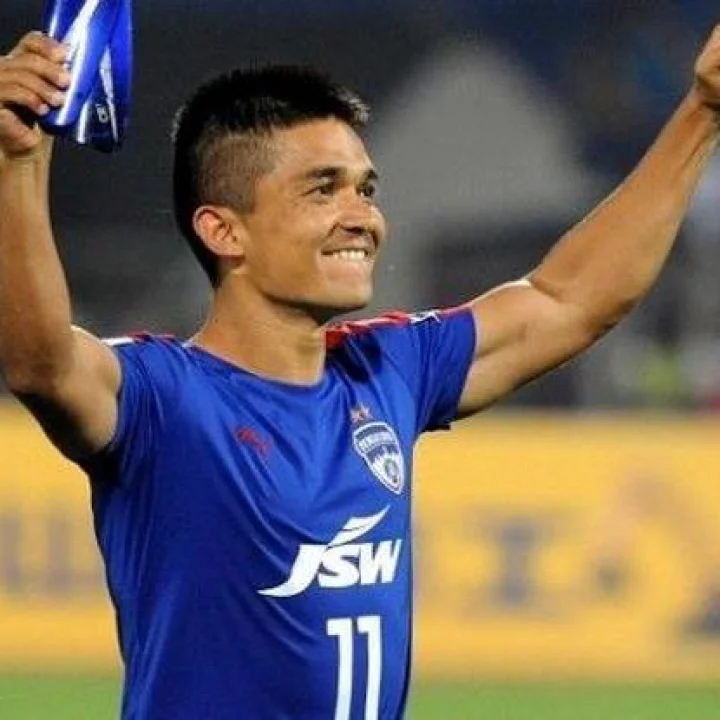 Sunil Chhetri:  भारतीय फुटबॉल संघाचा कर्णधार सुनील छेत्री बाबा झाला, पत्नीने मुलाला जन्म दिला