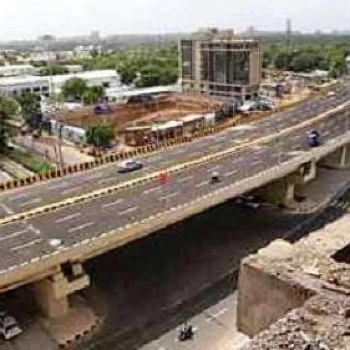 कोस्टल रोड: वरळी ते मरीन ड्राईव्ह मार्गाचे उद्घाटन, दक्षिण मुंबईची वाहतुकीची कोंडी सुटणार का?