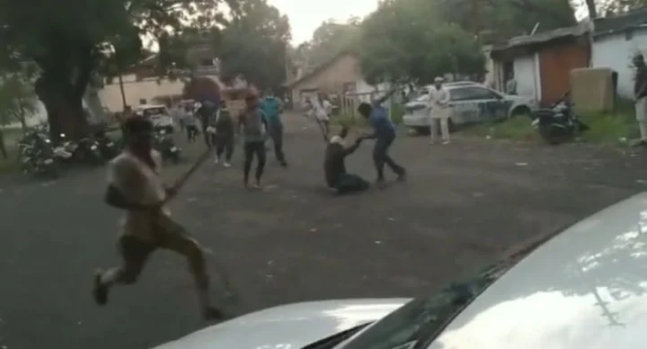 Hindu activists openly bully against web series Ashram-3 in Bhopal