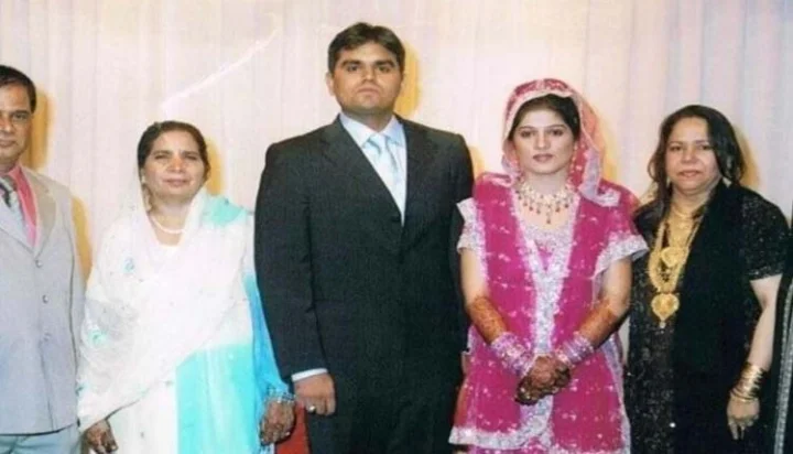 Sameer Wankhede's first wedding photo goes viral Maharashtra News Mumbai Marathi News  samir wankhade first wedding photo vhayral news In Marathi Webdunia Marathi