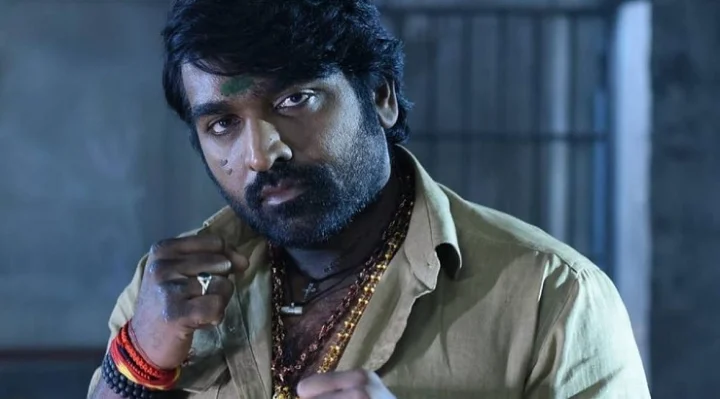 Attack on Bangalore actor Vijay Sethupati at Bangalore airport