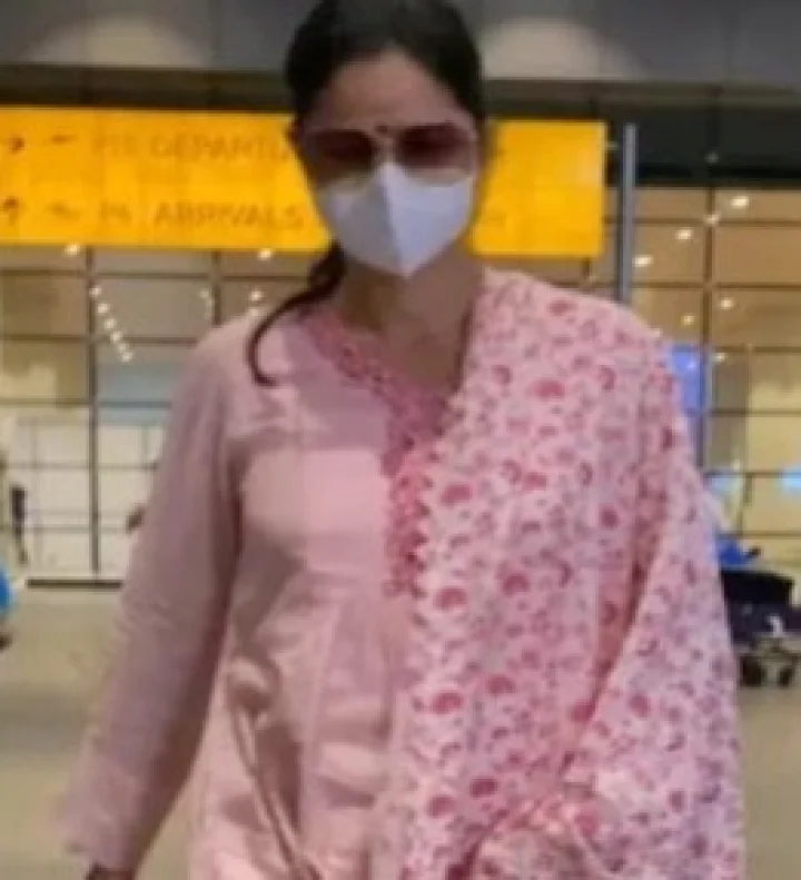 Will Katrina Kaif be a mother? Fans said after watching the video .... Katrina Kaif Pregent News In Webdunia Marathi Bollywood Marathi कतरिना कैफ होणार आई?व्हिडीओ पाहून चाहते म्हणाले ....
