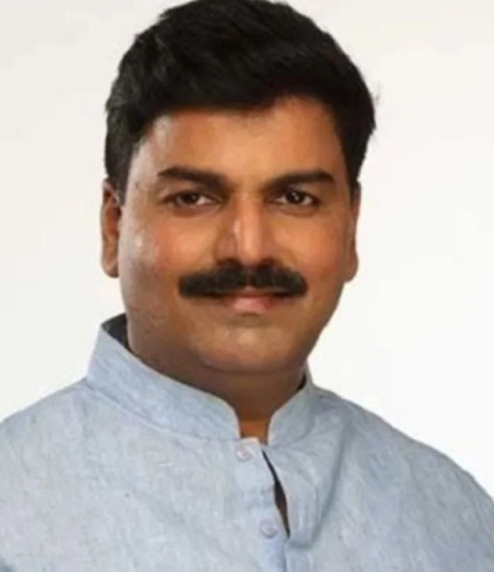 A case has been registered against the woman who blackmailed MP Shewale