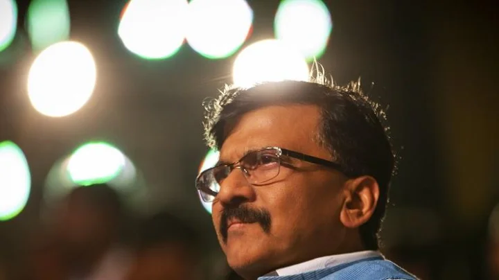 अनुयायांपेक्षा अमित शाहांची वेळ पाहिल्यानं दुर्घटना - संजय राऊत