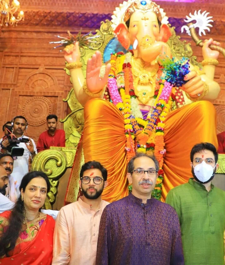 uddhav thackeray family