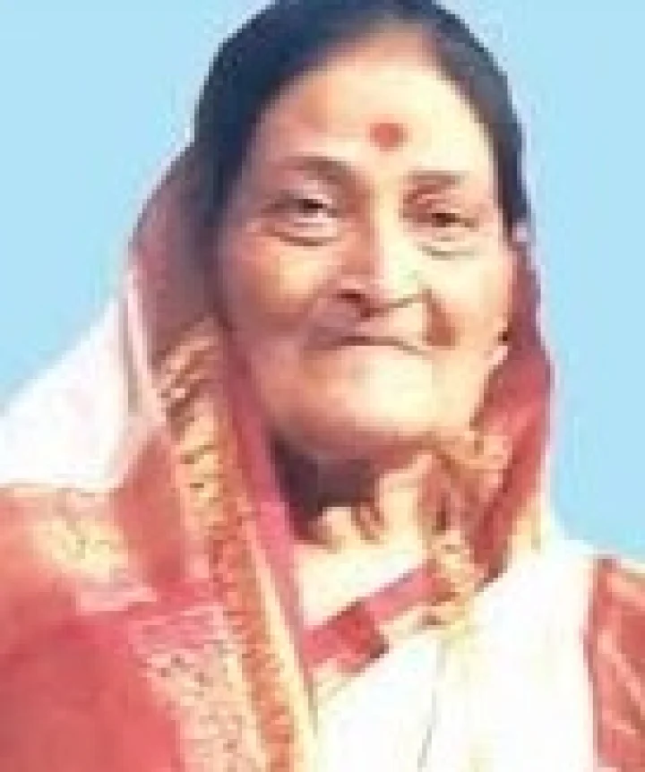 Lavani empress Gulabbai Sangamnerkar Passes Away in pune Maharashtra Regional News In Webdunia Marathi