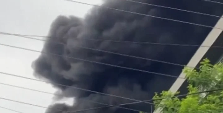 Fierce fire in Noida's Sector 3 factory