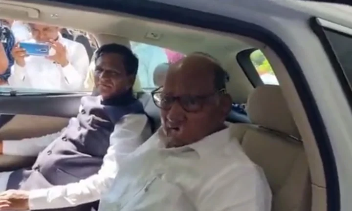 NCP President Sharad Pawar and Rao Saheb Danve in the same train