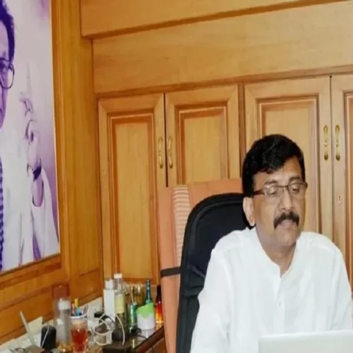 भारत आघाडी अस्तित्वात आहे की नाही हे काँग्रेसने सांगावे,संजय राऊत यांनी प्रश्न उपस्थित केला