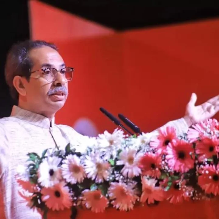 गद्दारांची खोक्यांची लंका जाळणार,दसरा मेळाव्यात उद्धव ठाकरेंचा भाजप-शिंदेंवर हल्लाबोल