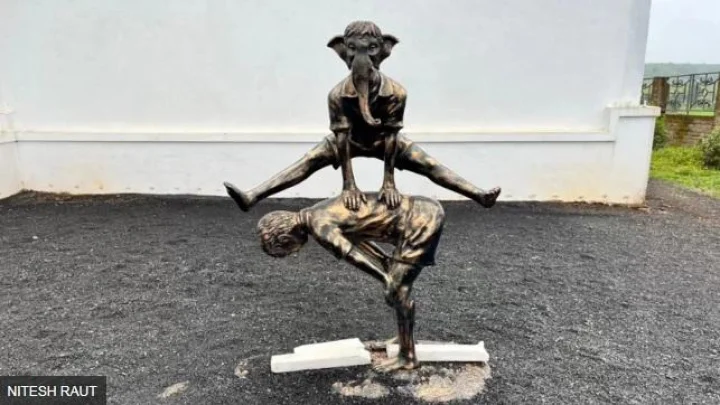 या गणेशमूर्ती प्रत्येकाचं लक्ष वेधून घेतात, एकाच ठिकाणी आहेत 6000 गणेश मूर्ती