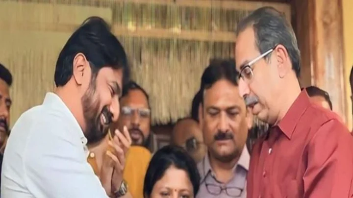 अभिनेते किरण मानेंनी बांधलं 'शिवबंधन', उद्धव ठाकरेंच्या उपस्थितीत शिवसेनेत प्रवेश