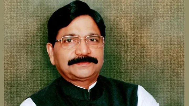 अवघ्या 48 मतांनी विजयी झालेले रवींद्र वायकर कोण?