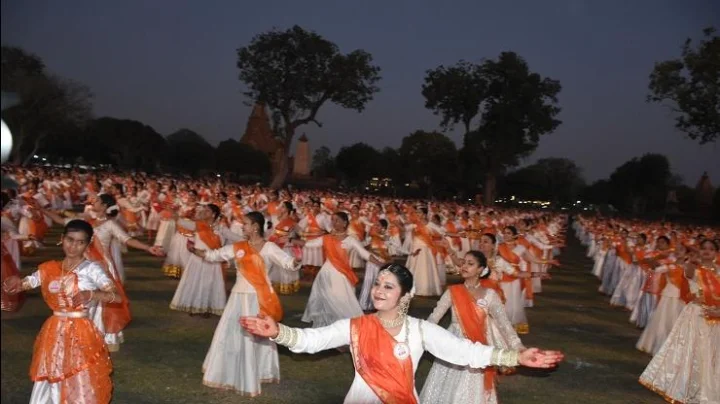 खजुराहोमध्ये बसंत रागाच्या तालावर गिनीज वर्ल्ड रेकॉर्ड