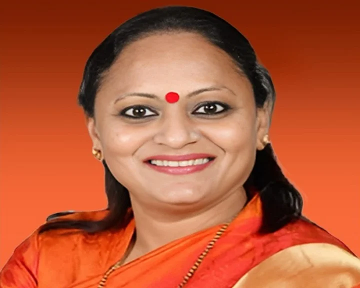 yamini jadhav