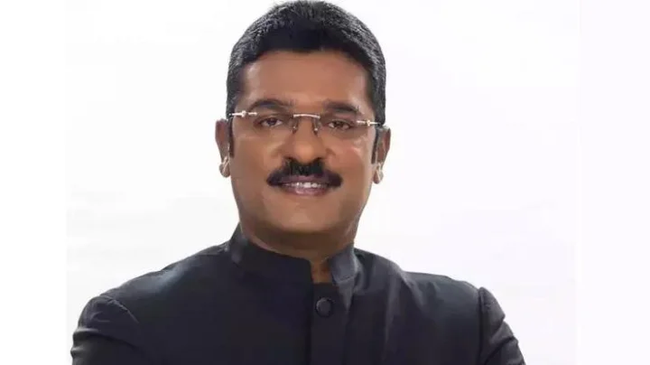 शिवसेना आमदार प्रताप सरनाईक मुंबईतील कॉलेजमध्ये 'ड्रेस कोड' लागू करण्याच्या निर्णयावर नाराज