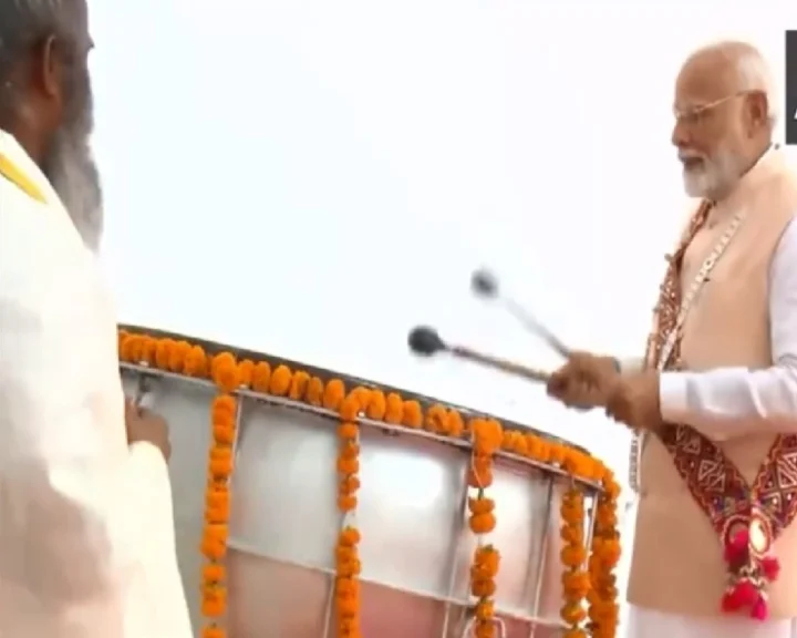 Modi in Washim