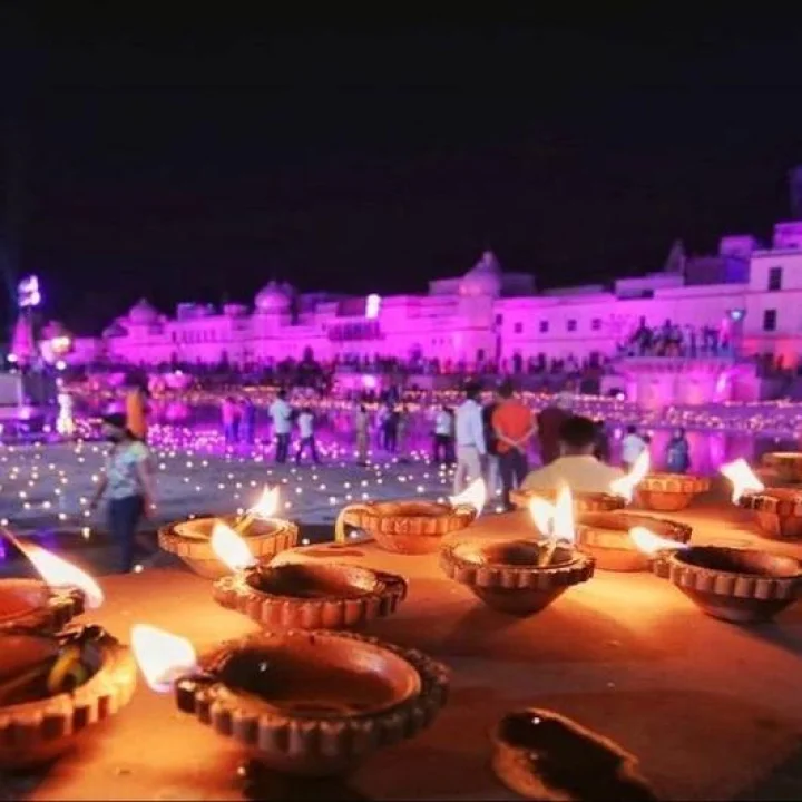 भारतातील या धार्मिक स्थळी साजरी करा दिवाळी