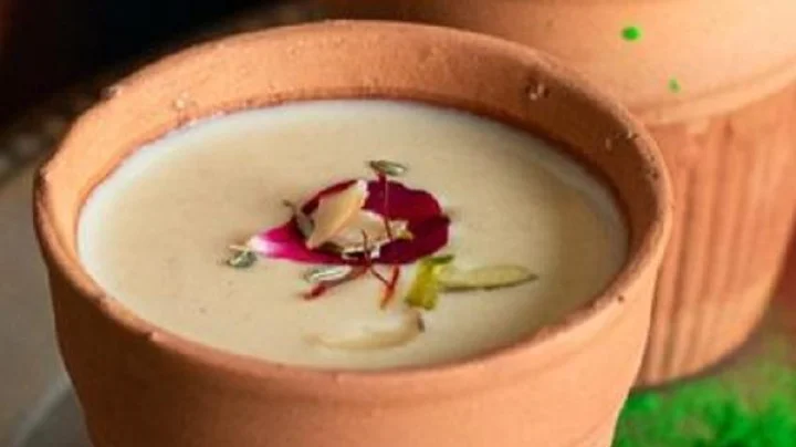 धूलिवंदन विशेष रेसिपी केसरिया बदाम थंडाई
