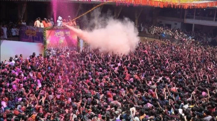 Rangpanchami Ger जगप्रसिद्ध इंदूरची रंगपंचमी, काय आहे खास जाणून घ्या