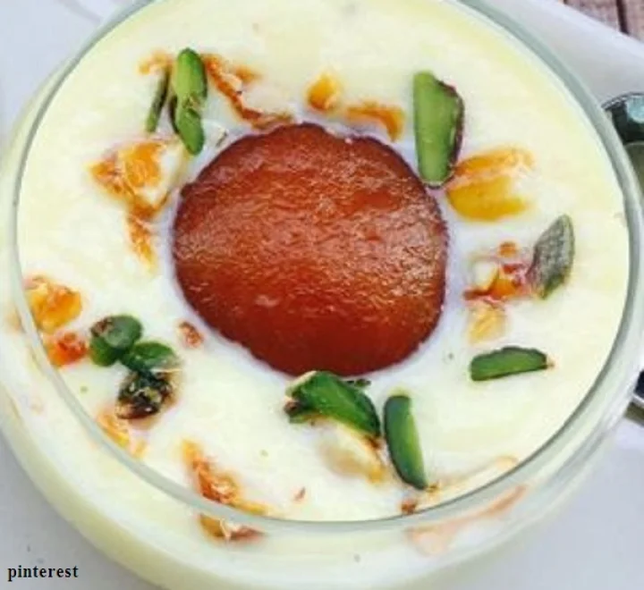 Gulab Jamun Custard