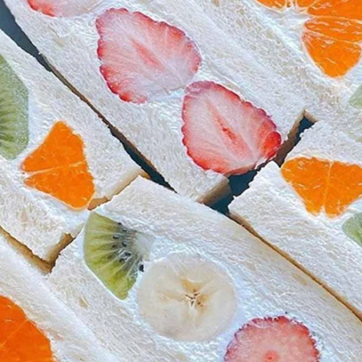 fruit sandwich