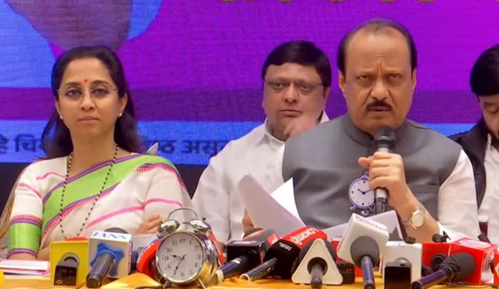 पुणे निवडणुकीसाठी पवार कुटुंब एकत्र आले