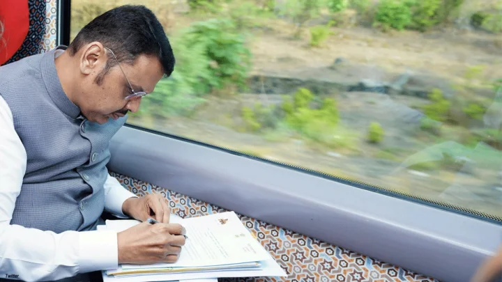 Chief Minister Devendra Fadnavis visits Shirdi today; his train journey sparks intense discussion on social media.