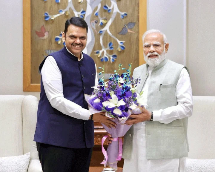 CM Fadnavis Meets PM Modi  Amidst Turmoil in Maharashtra's Mahayuti Alliance