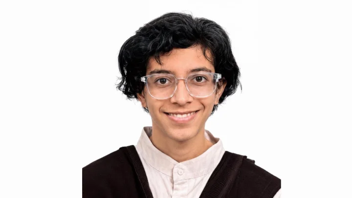 JEE Advanced 2026 : जेईई ॲडव्हान्स्डमध्ये पुण्याची आरोही देशपांडे मुलींमध्ये अव्वल