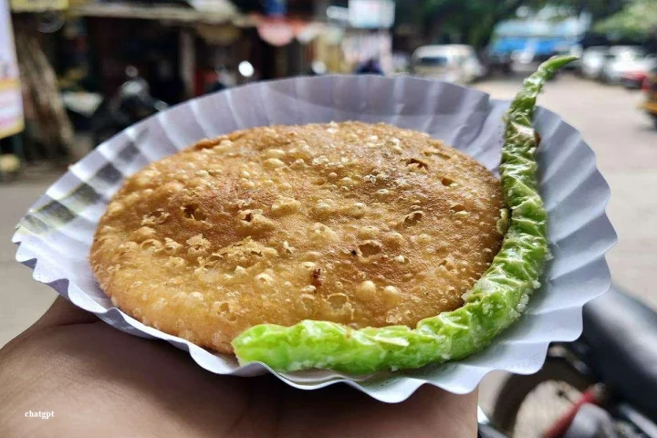 शेगावची प्रसिद्ध कचोरी आली रडारवर! FDA च्या अचानक पडलेल्या छाप्यामुळे व्यापाऱ्यांचे धाबे दणाणले