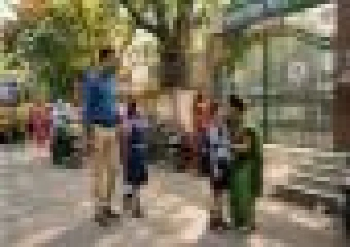 नवीन शाळेची भीती दूर करा! मुलांचा आत्मविश्वास वाढवण्यासाठी प्रभावी टिप्स