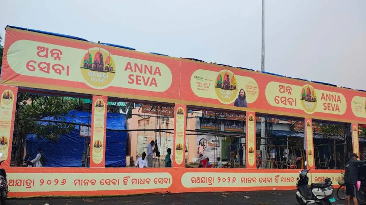 जगन्नाथ पुरी रथयात्रेसाठी रिलायन्स फाऊंडेशनने सेवा मोहीम सुरु केली अन्न, पाणी आणि सुरक्षेवर भर