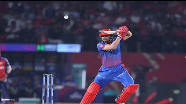 दिल्ली कॅपिटल्सचा आशुतोष शर्मा एकदिवसीय चषक स्पर्धेत हॅम्पशायर संघाकडून खेळण्यासाठी इंग्लंडला रवाना