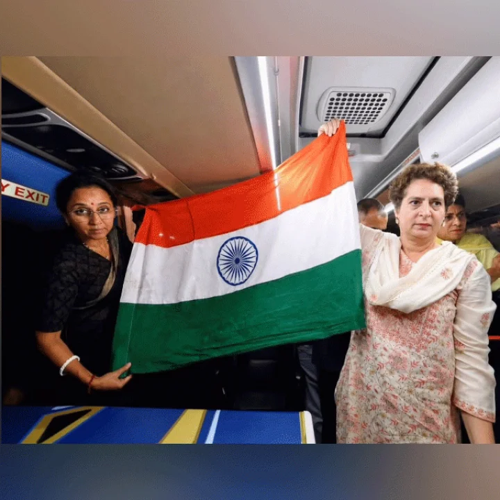 सुप्रिया सुळेंनी प्रियंका गांधींसोबत शेअर केला हातामध्ये तिरंगा असलेला फोटो; दिला हा महत्त्वाचा संदेश
