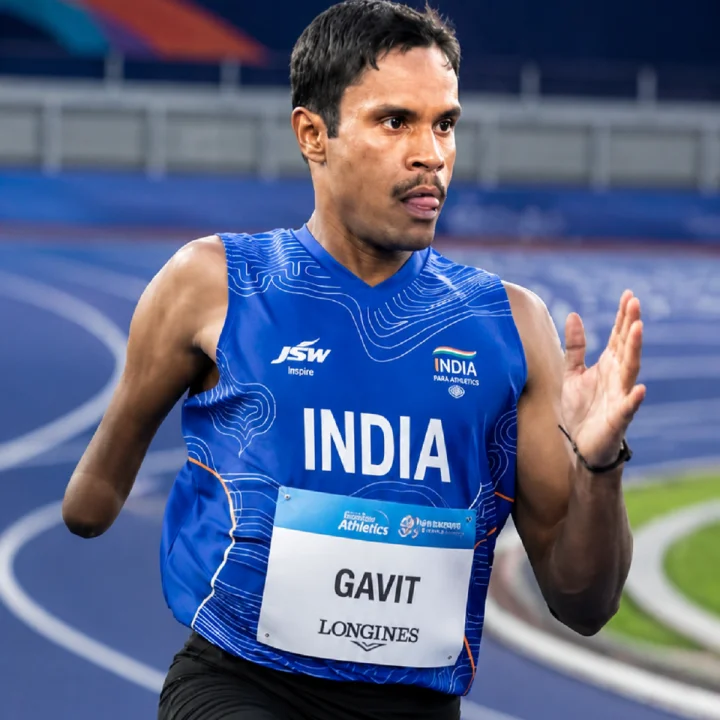 Who is Dilip Gavit झाडावरून पडून एक हात गमावला, आता CWG सुवर्णपदक जिंकले, दिलीप गावित यांचा प्रवास