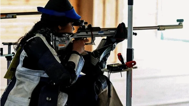 भारतीय नेमबाज मोना अग्रवालने आशियाई पॅरा गेम्समध्ये सुवर्णपदक पटकावले