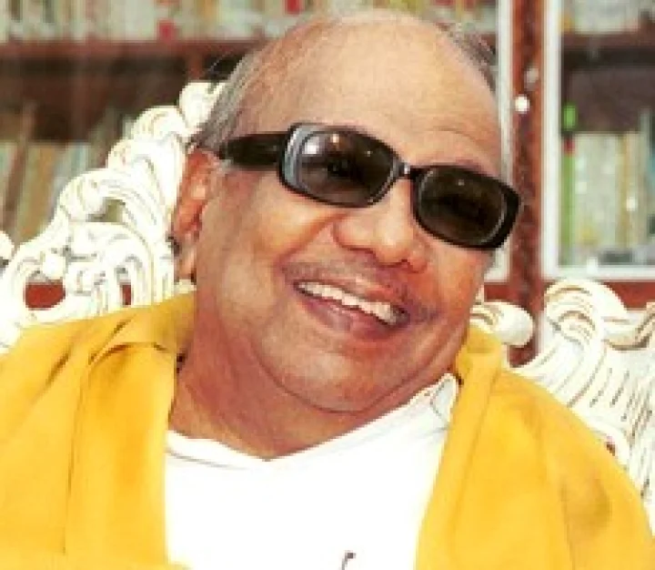 அருள்செல்வன் என்றால் ஏதோ ஒரு துறவியின் பெயர் போல் உள்ளதால் கருணாநிதியாகவே இருந்து விட்டேன்