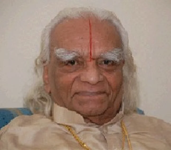 யோகா நிபுணர் பி.கே.எஸ்.அய்யங்கார் காலமானார்
