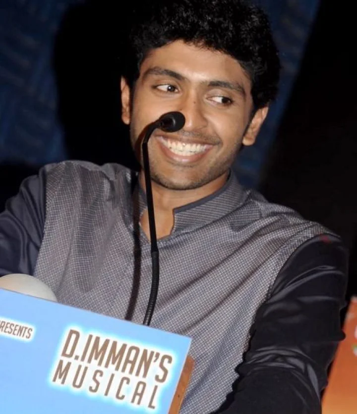 சிகரம் தொடு கதை கேட்டதும் ஓகேன்னு சொல்லிட்டேன் - விக்ரம் பிரபு