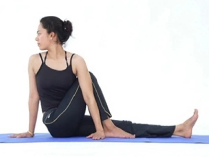 வ‌க்ராசன‌ம்