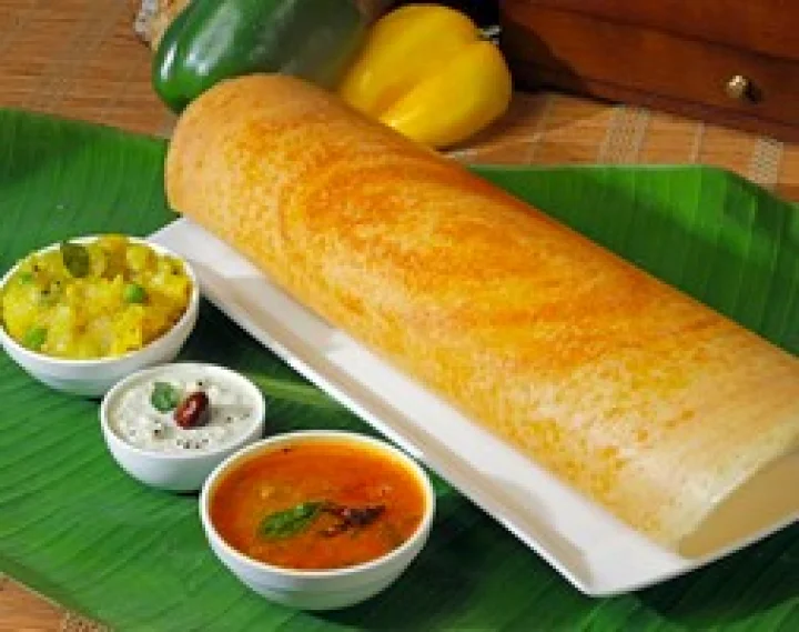 தோசை சுடு‌ம்போது