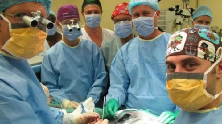 அப்பாவாக உதவிய ஆணுறுப்பு மாற்று அறுவை சிகிச்சை