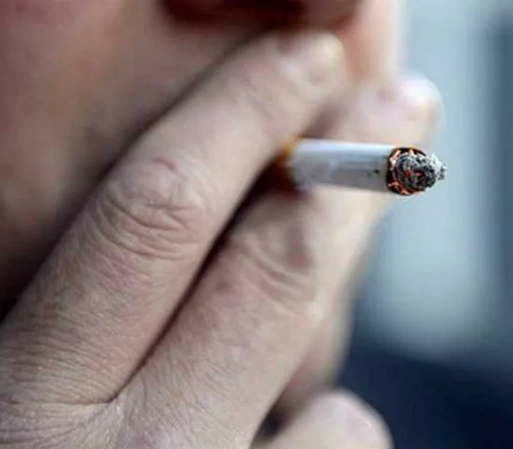 தமிழ் சினிமா கதாநாயகர்கள் சிறுவர்களிடையே புகைத்தலை தூண்டுகிறார்களா?